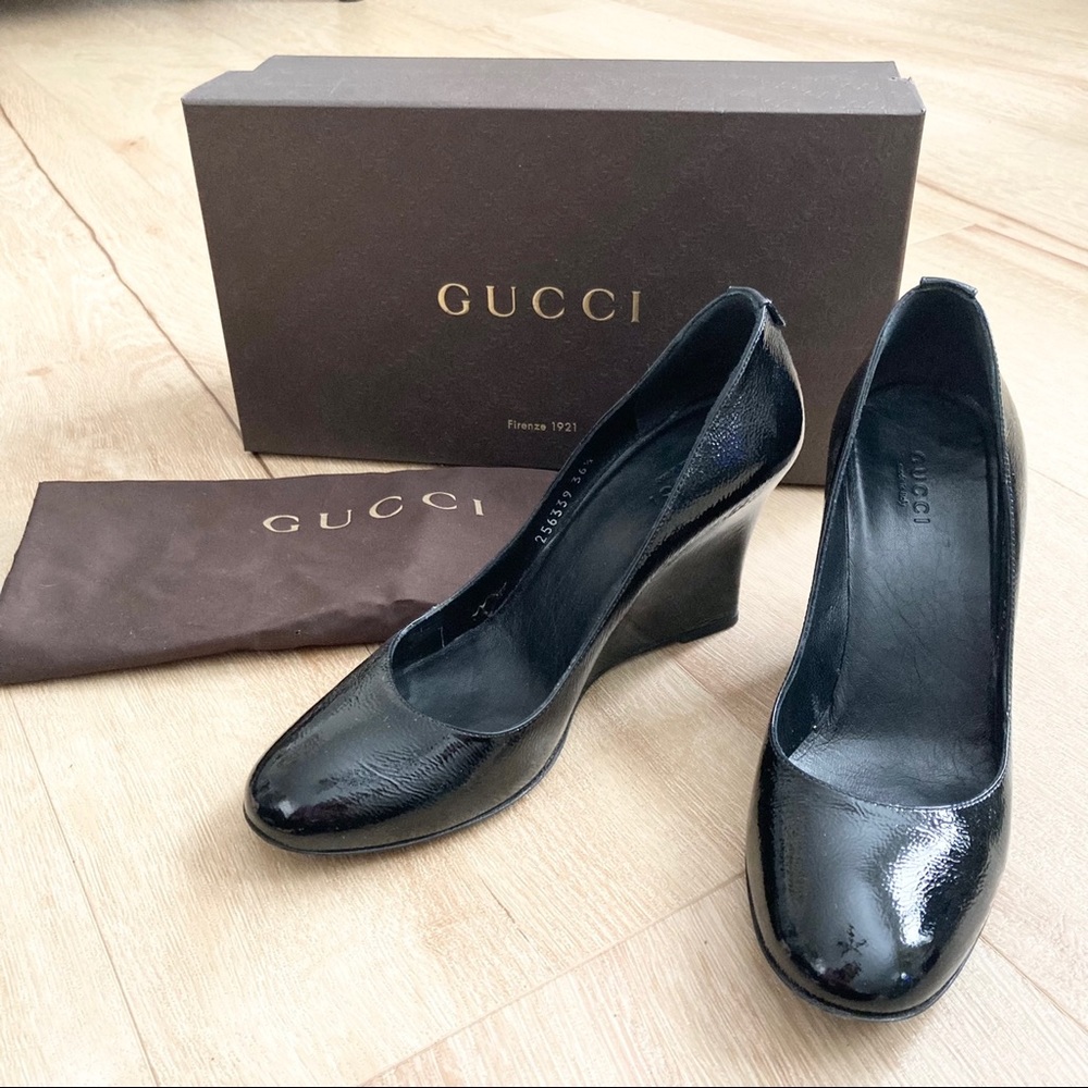 Gucci Vernice Naplack Black Wedges